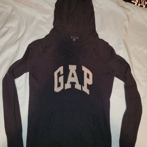 GAP fitted sweater with front pocket